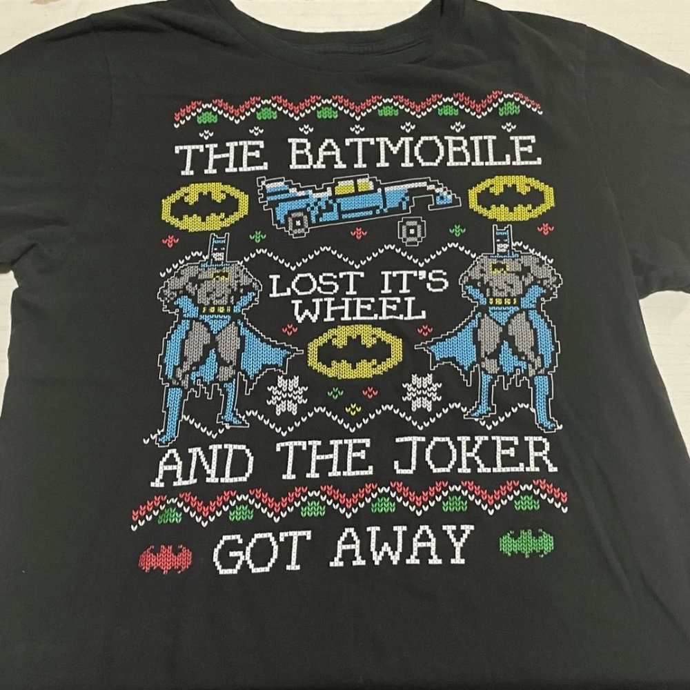 DC comics kids batman christmas sweater boys graphic tee XL